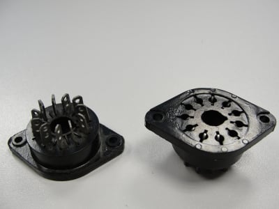 Цокъл RELAY
