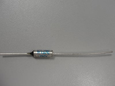Термопредпазител 250V 10A 130`C
