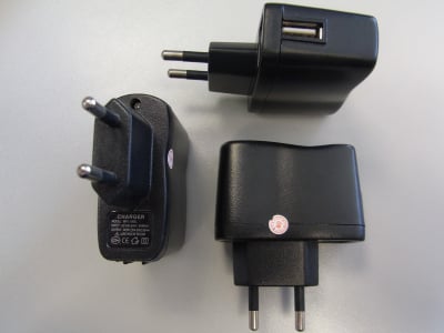 Адаптер  WITH EUROPEAN PINS