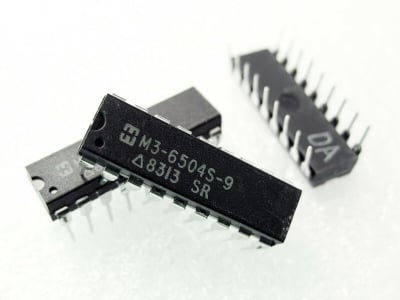 Интегрална схема M3-6504-9