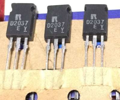 Транзистор 2SD2037  TO-126F