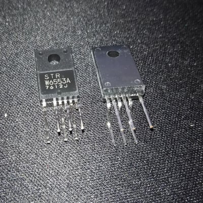 Интегр. схема STRW6553A