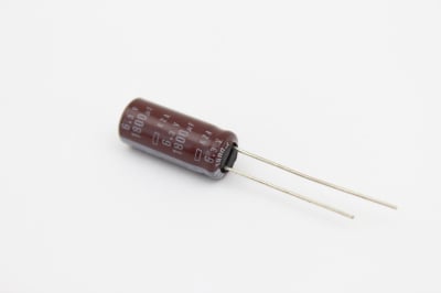 Кондензатор електр 1800MF 6.3V 105\'