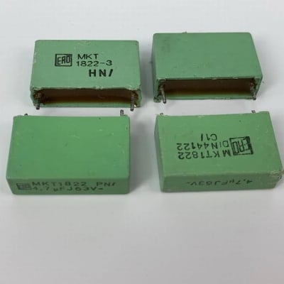 Кондензатор  4.7UF/63V MKT
