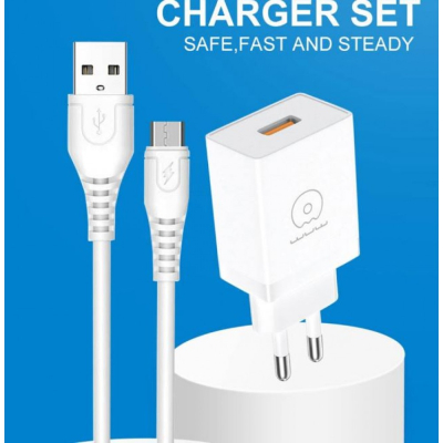 Зарядно с кабел USB към IPHONE