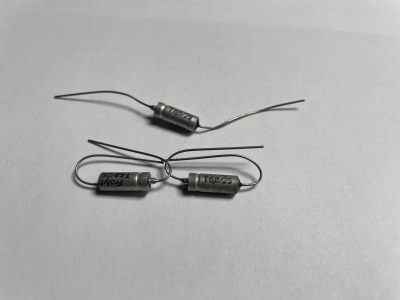 Кондензатор: танталов 6.8UF 25V TANTALUM
