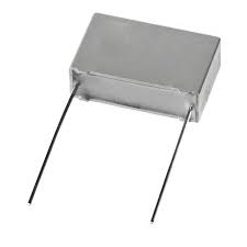 Кондензатор 820pF 100V MLCC