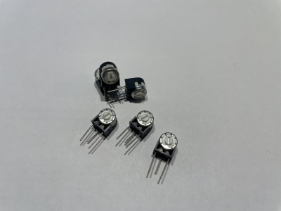 Тример потенциометър \nTRIMMER POTENTIOMETER 200Kohm T3321S VERTICAL