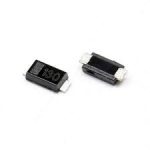 Диод ценеров  BZT52C18-AQ SMD